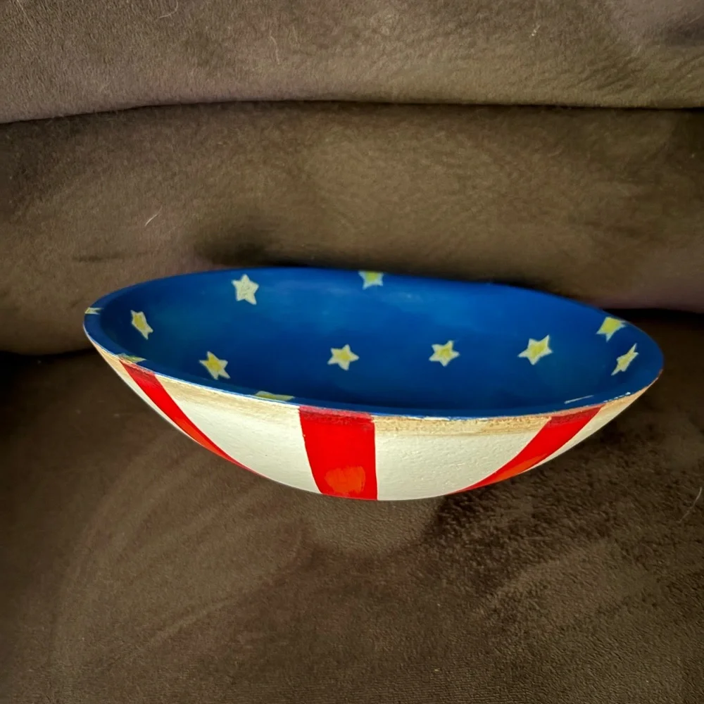 Folk Art painted wooden bowl with patriotic design
